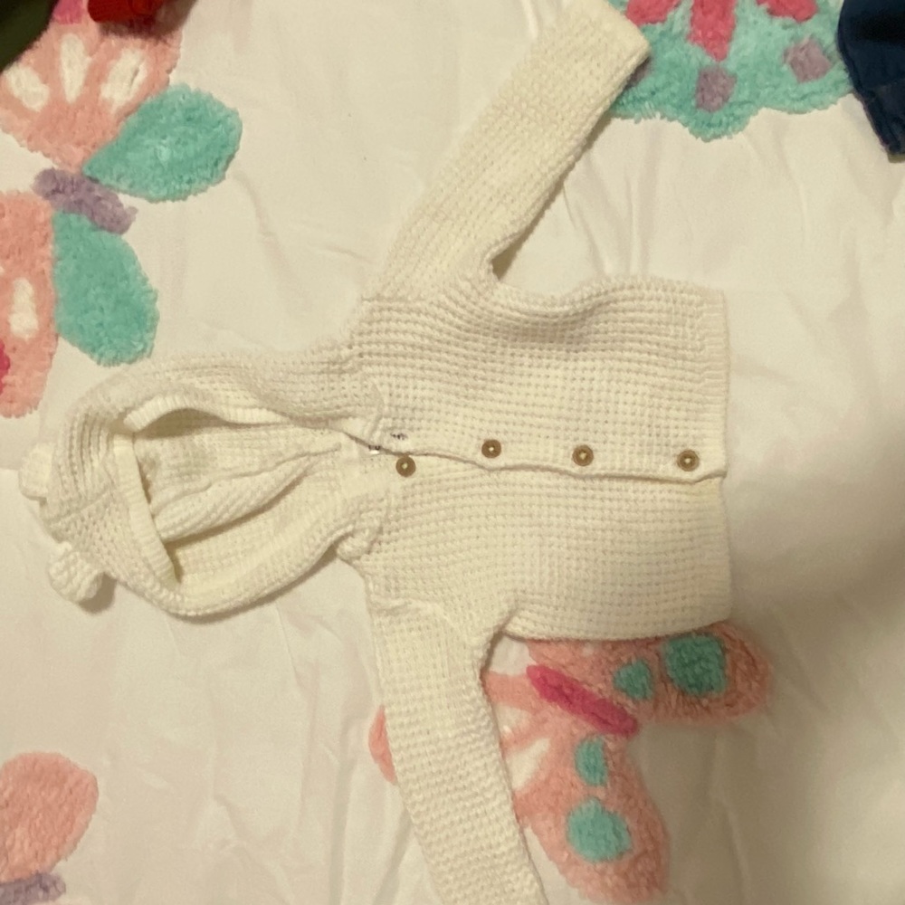 Carter's sweater - Picture 2 of 2